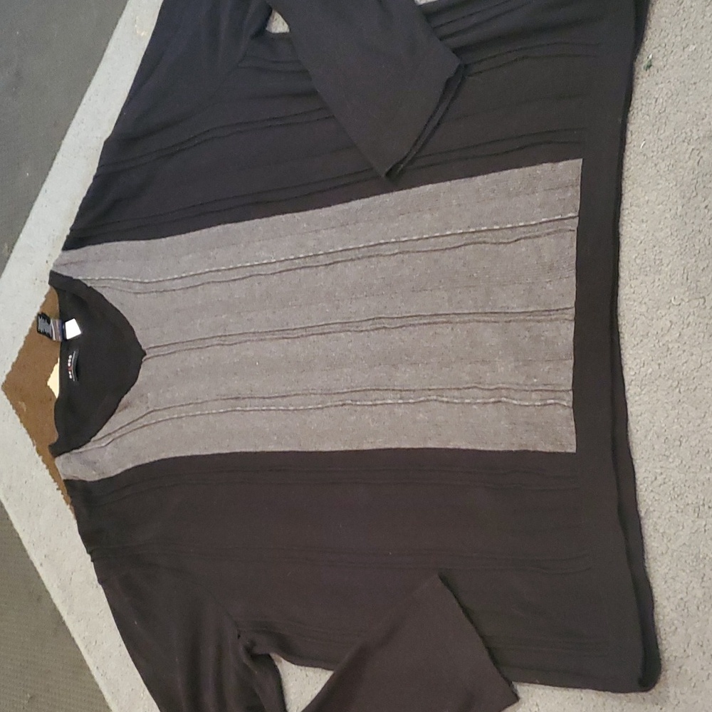 Men's XL black and gray Axcess long sleeve shirt